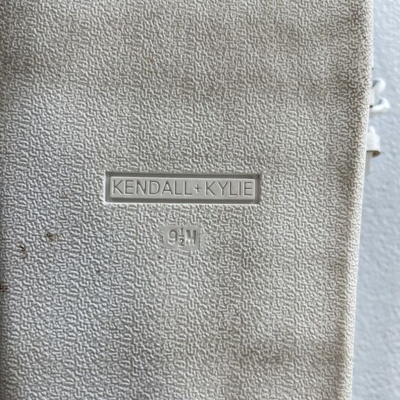 KENDALL + KYLIE Women's Shiloh 2 Leather Metal Upper Slide Sandal Sz 9.5M White - Picture 10 of 11